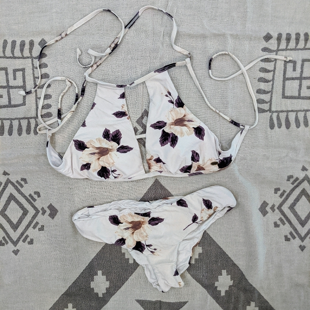 O'Neill White Floral Swimsuit Bottoms Size Medium